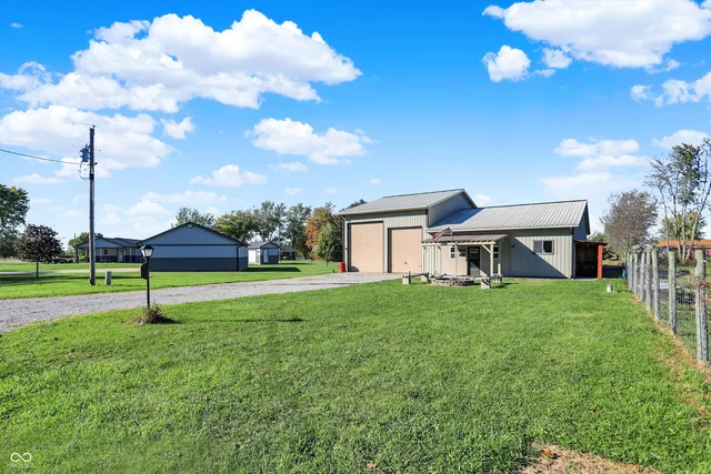 $2,150 | 940 West 1090 North, Fountaintown, IN 46130