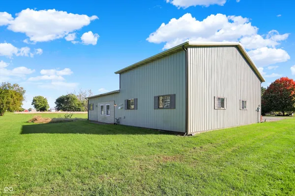 $2,150 | 940 West 1090 North, Fountaintown, IN 46130