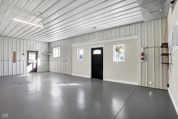 $2,150 | 940 West 1090 North, Fountaintown, IN 46130