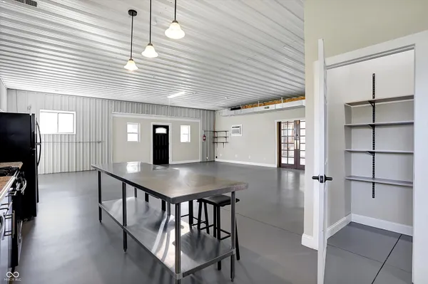 $2,150 | 940 West 1090 North, Fountaintown, IN 46130