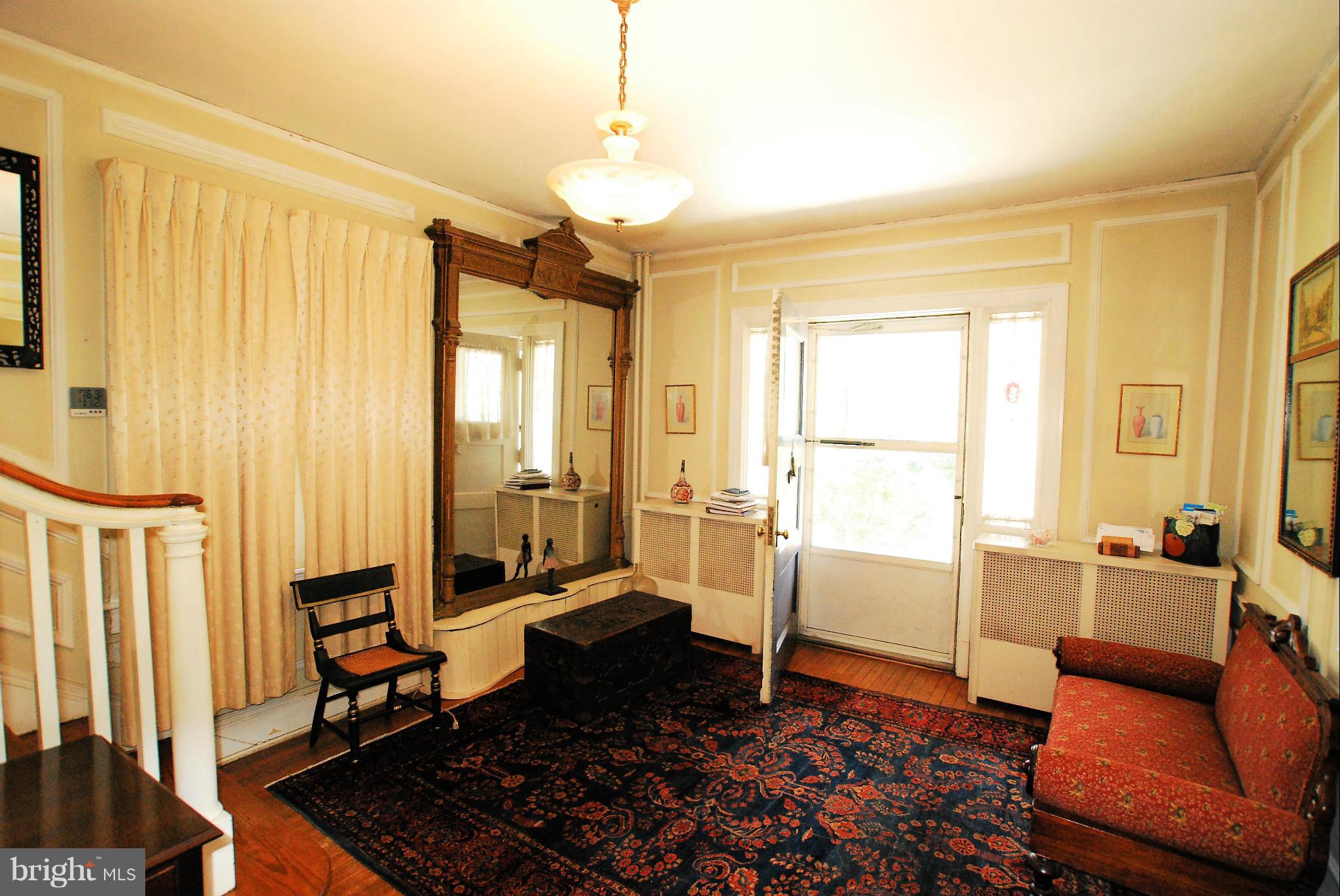 106 Elmhurst Road Baltimore, MD 21210 - Photo 10 of 30 Interior (General)