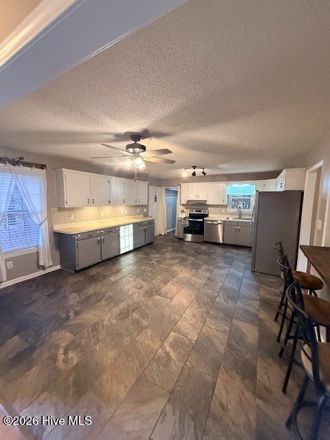 991 Hardesty Loop Road Newport, NC 28570 - Photo 4 of 32 IMG_9777