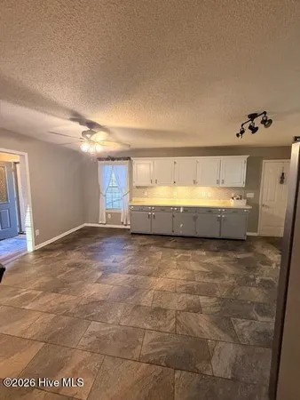 $1,995 | 991 Hardesty Loop Road, Newport, NC 28570