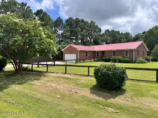$1,995 | 991 Hardesty Loop Road, Newport, NC 28570