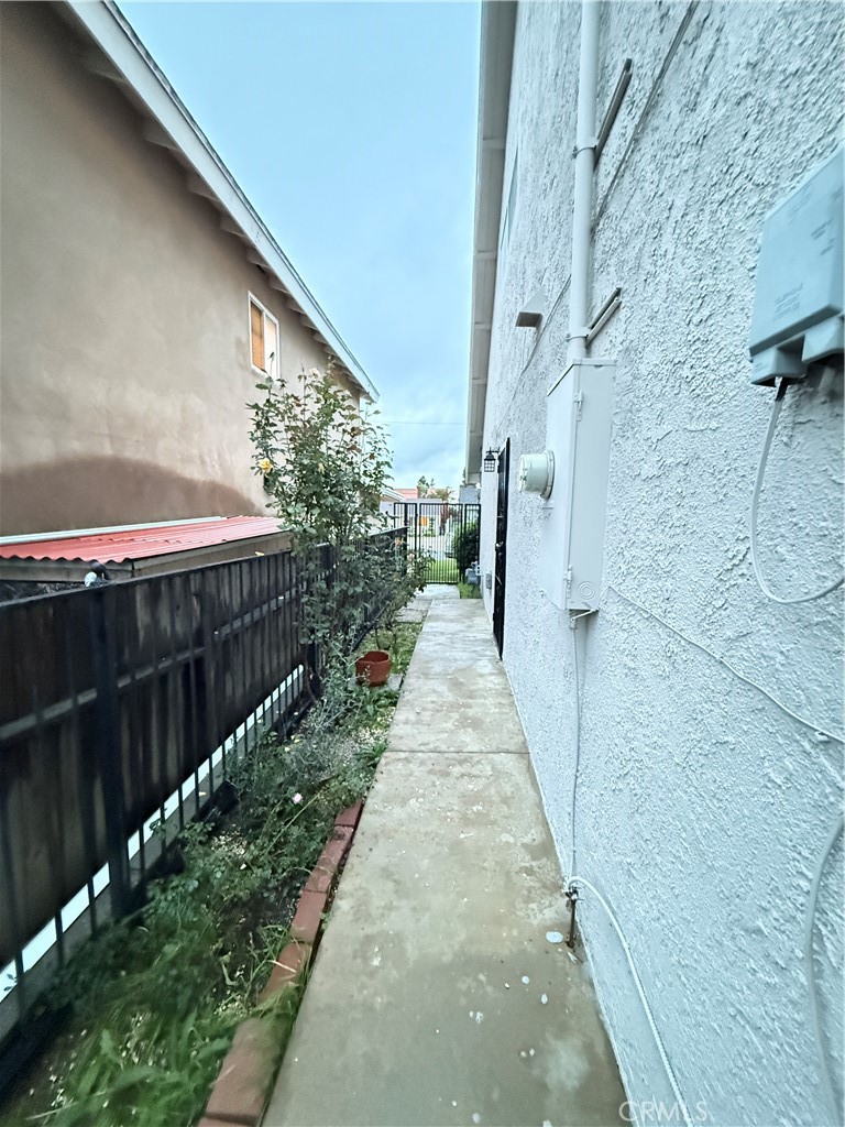 19312 Gunlock Avenue Carson, CA 90746 - Photo 41 of 44 a view of a backyard with pathway