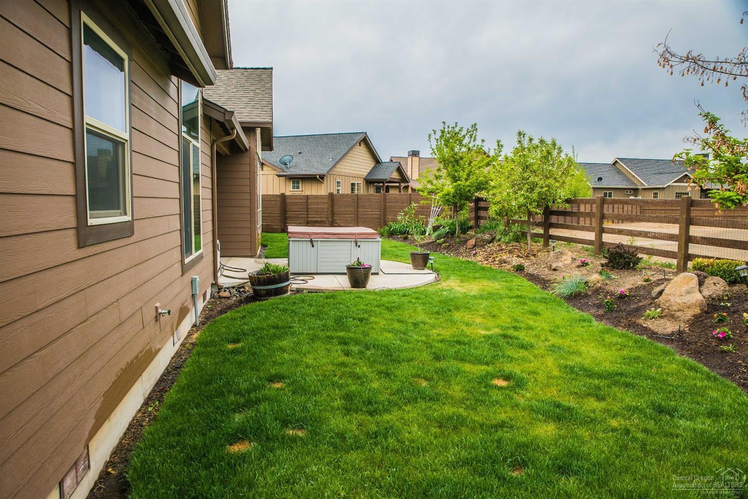 211 Northwest Saddle Ridge Loop Prineville, OR 97754 - Photo 2 of 23 Additional Photo