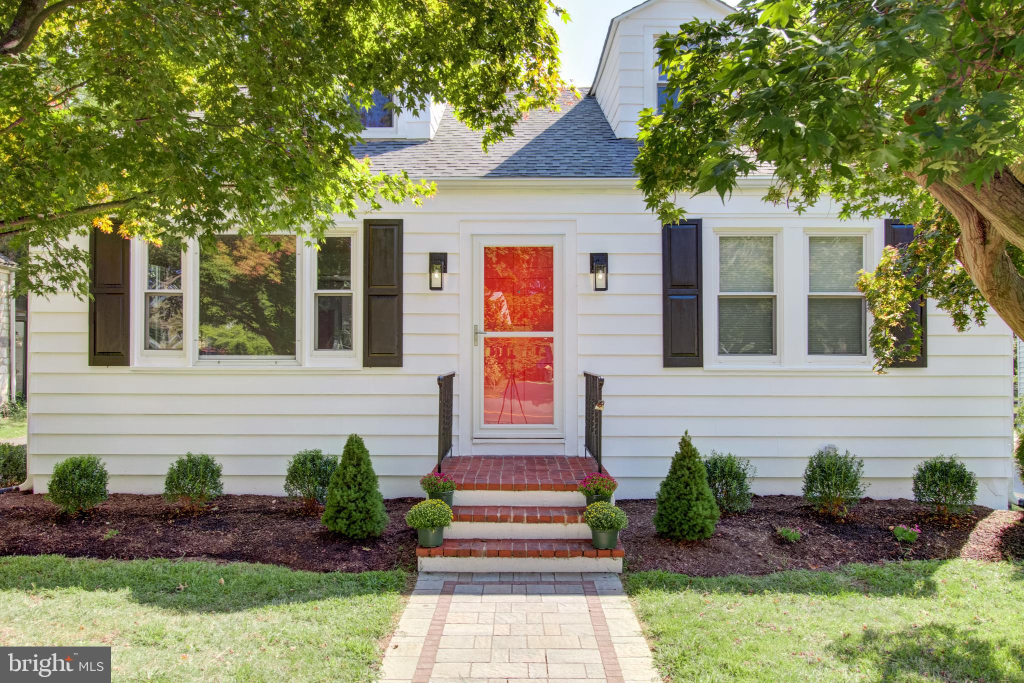 89 Edinburg Road Hamilton, NJ 08619 - Photo 1 of 37