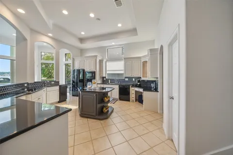 $1,100,000 | 18706 Grand Harbor Point, Montgomery, TX 77356