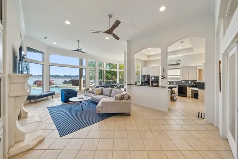 $1,100,000 | 18706 Grand Harbor Point, Montgomery, TX 77356