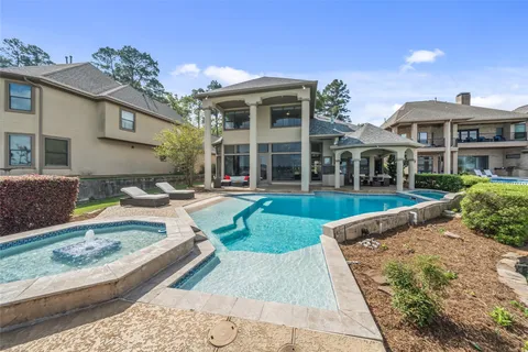 $1,100,000 | 18706 Grand Harbor Point, Montgomery, TX 77356