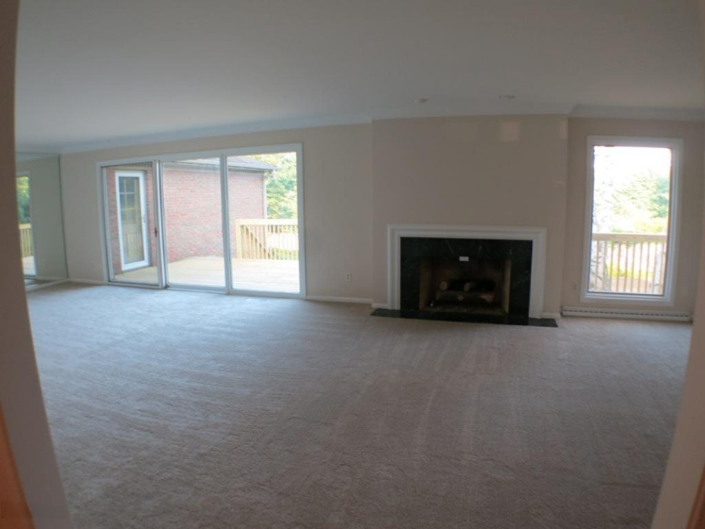 4320 Roxbury Lane Kalamazoo, MI 49008 - Photo 6 of 53 IMG_5893