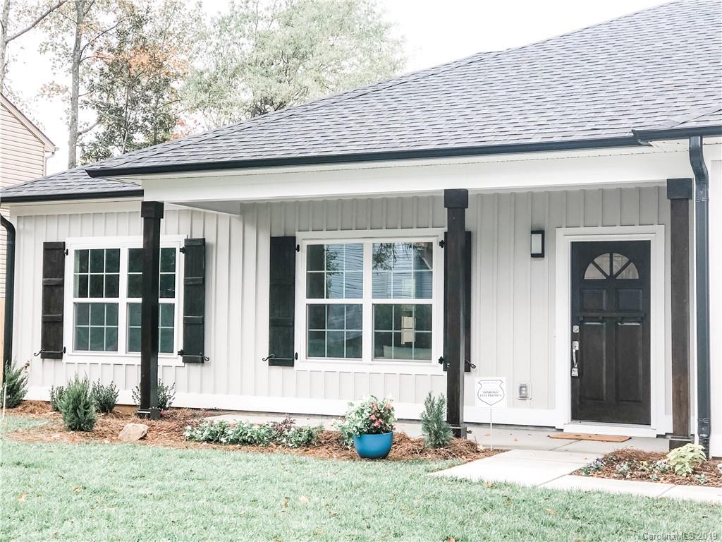 7825 Chestnut Ridge Drive Charlotte, NC 28215 - Photo 2 of 44 front view of a house