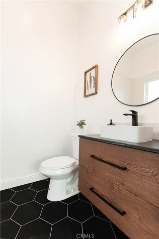 $1,749,000 | 5743 Chesley Avenue, Los Angeles, CA 90043