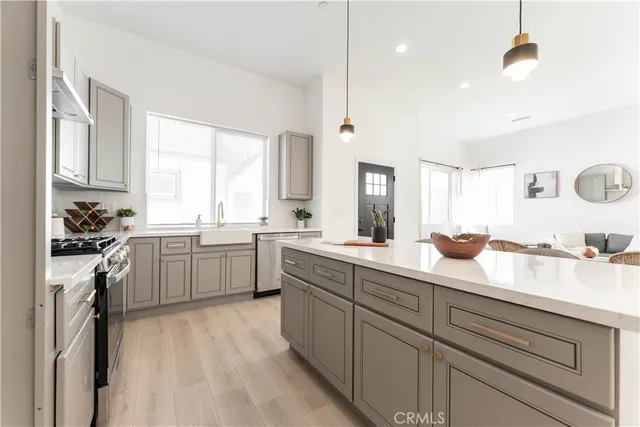 $1,749,000 | 5743 Chesley Avenue, Los Angeles, CA 90043
