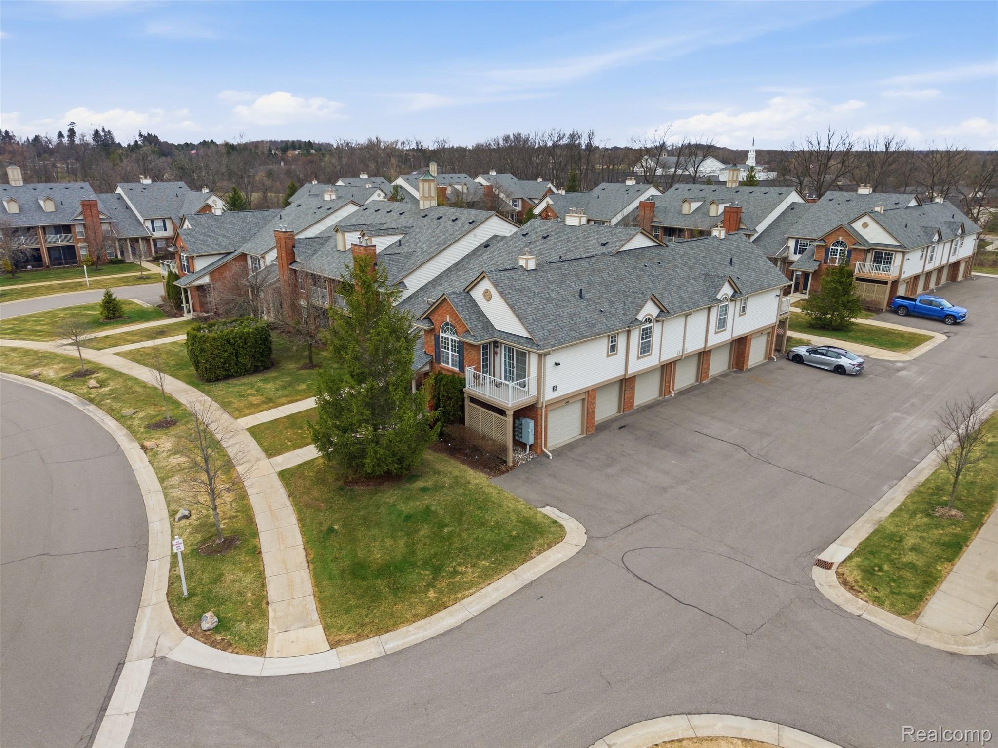 3402 Tremonte Circle Rochester, MI 48306 - Photo 33 of 37 Aerial view of residential area