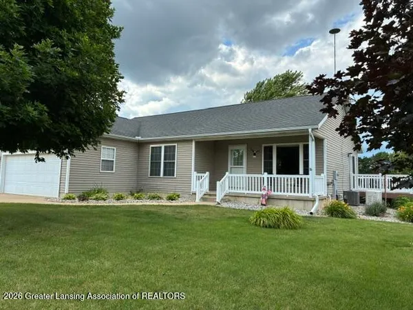 $319,900 | 2230 West Mead Road, St. Johns, MI 48879