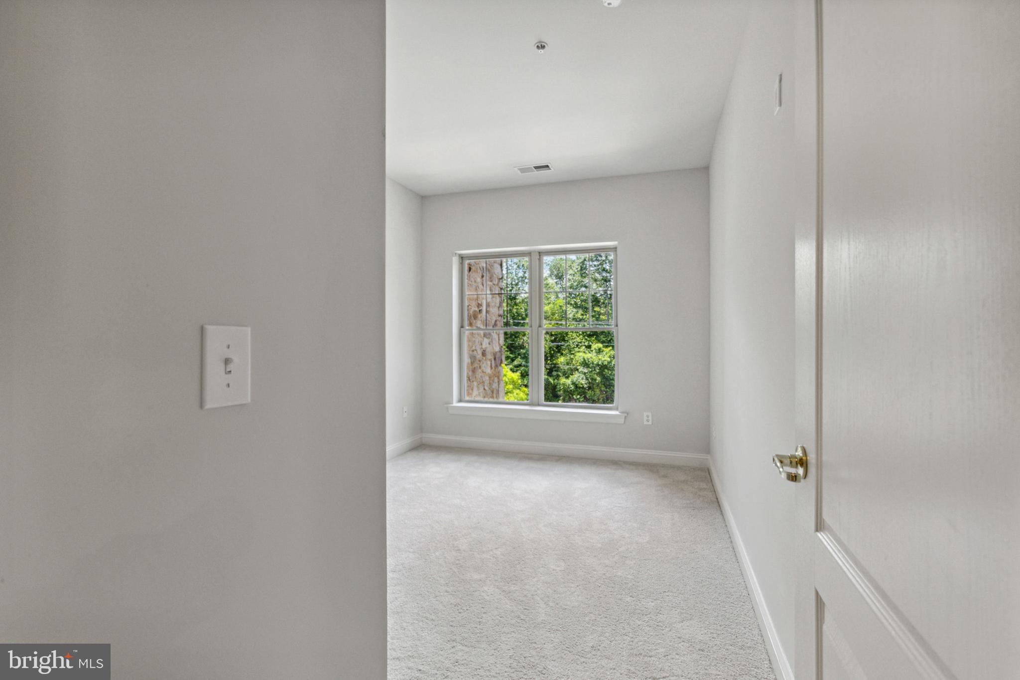 3000 Fountainview Circle, Unit 3311 Newark, DE 19713 - Photo 27 of 32 a view of a window in a room