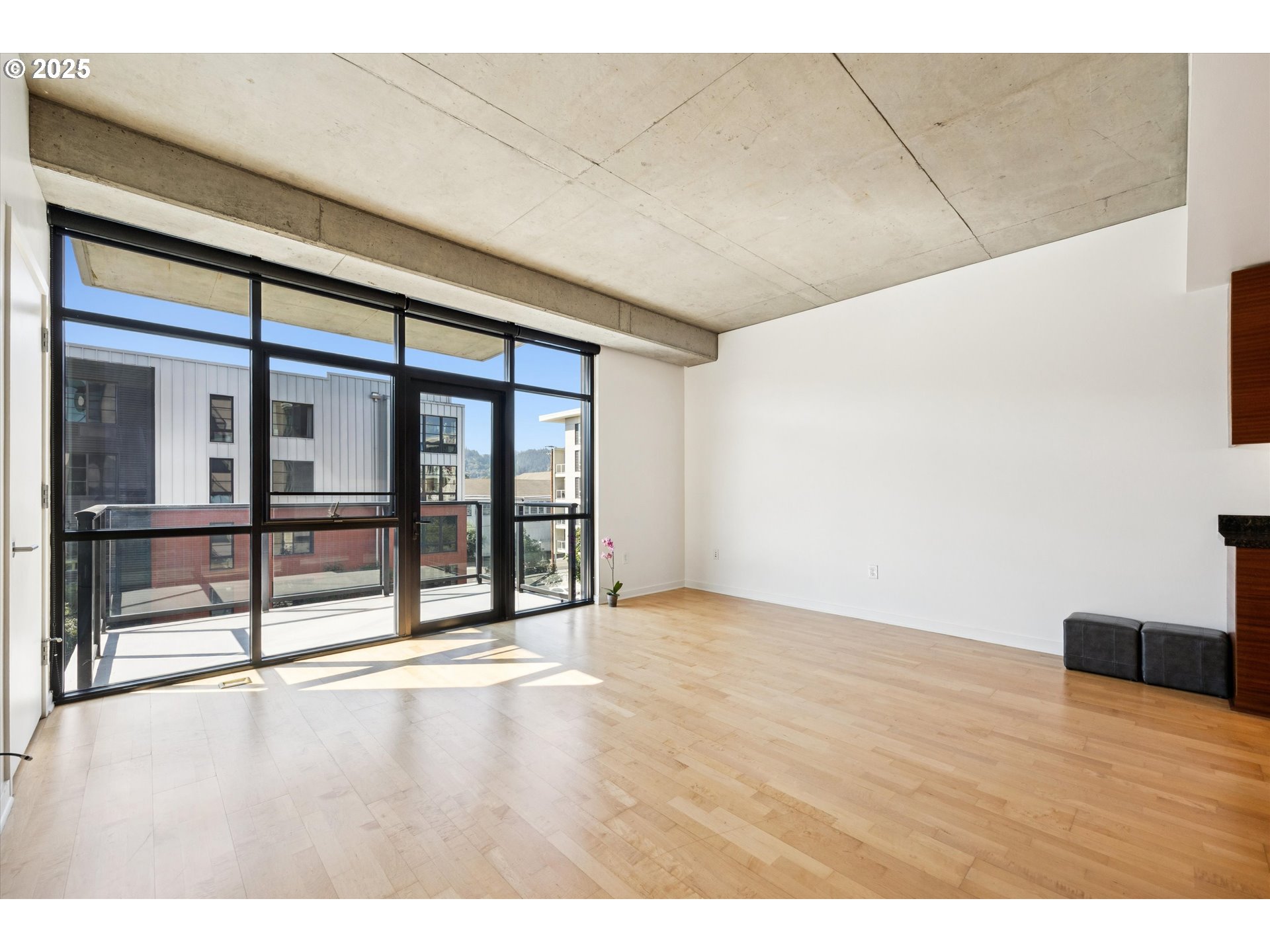 1830 Northwest Riverscape Street, Unit 405 Portland, OR 97209 - Photo 12 of 45 Living Room/Dining Room