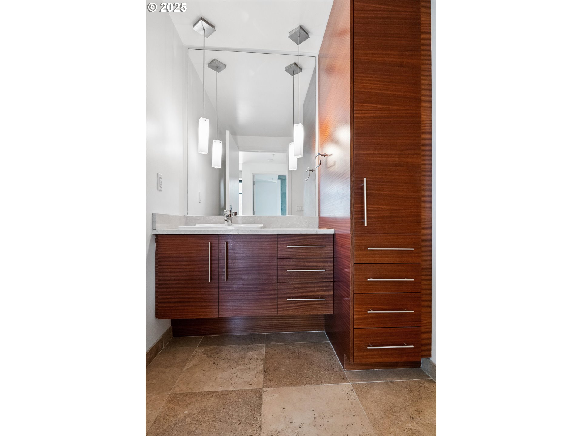 1830 Northwest Riverscape Street, Unit 405 Portland, OR 97209 - Photo 27 of 45 Bathroom