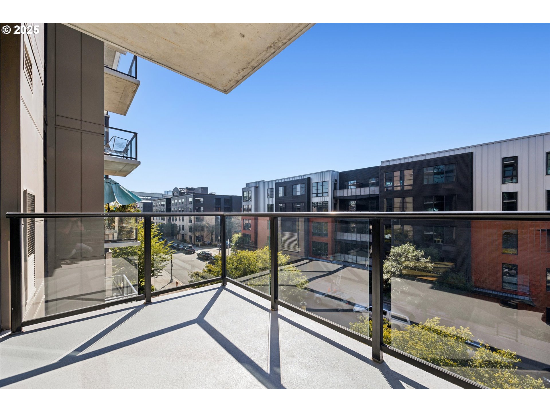 1830 Northwest Riverscape Street, Unit 405 Portland, OR 97209 - Photo 31 of 45 Deck