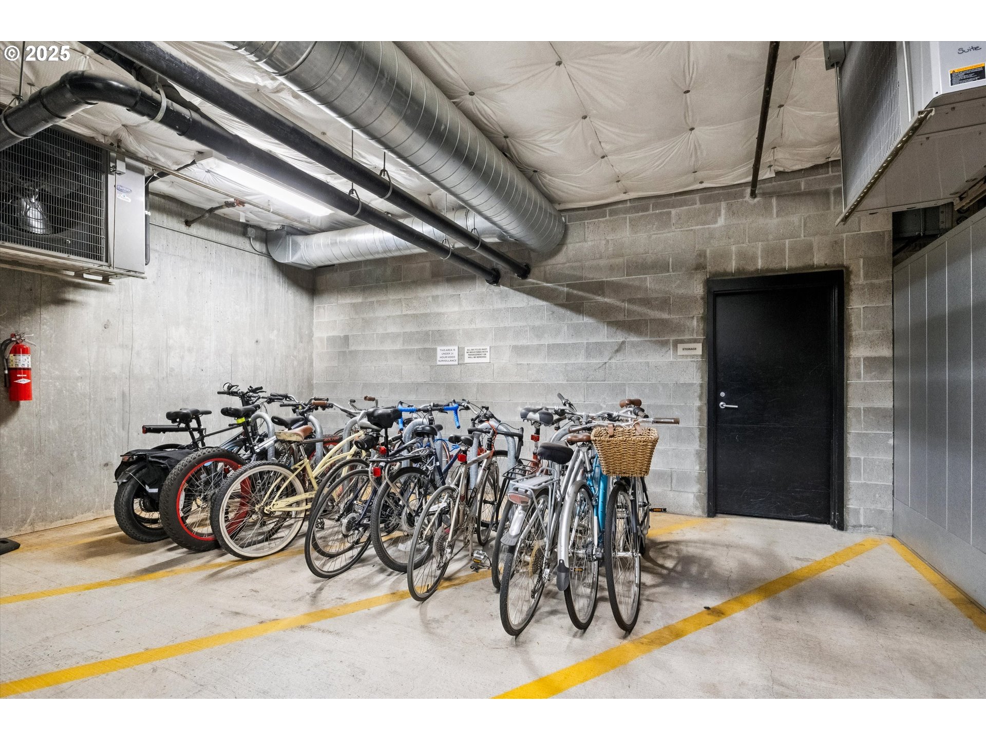 1830 Northwest Riverscape Street, Unit 405 Portland, OR 97209 - Photo 33 of 45 Deck