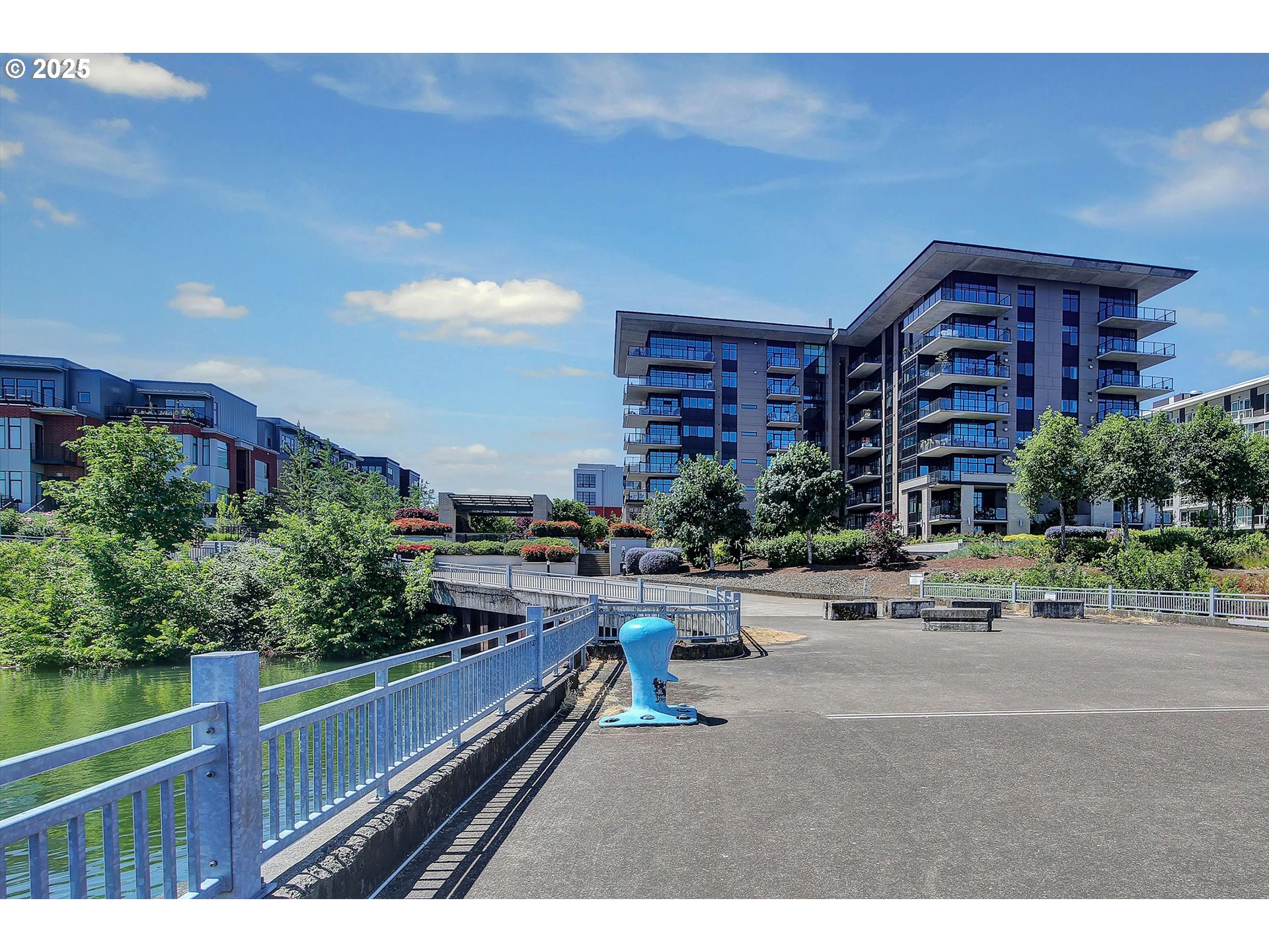 1830 Northwest Riverscape Street, Unit 405 Portland, OR 97209 - Photo 40 of 45