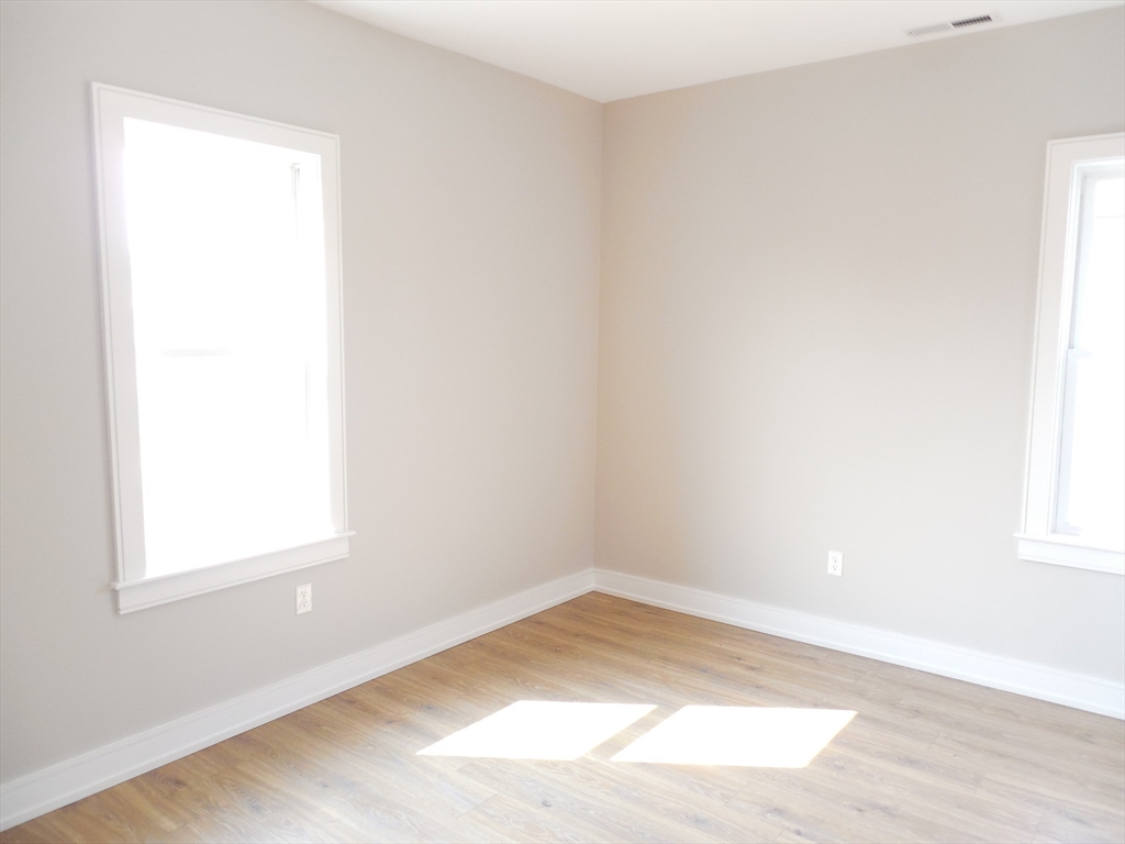 88 School Street, Unit B Watertown, MA 02472 - Photo 9 of 18