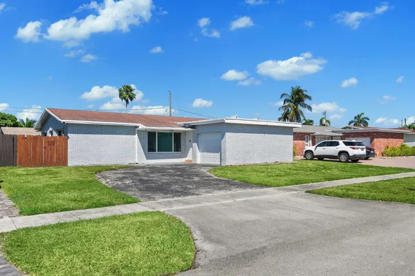 $3,350 | 11371 Northwest 40th Place, Sunrise, FL 33323