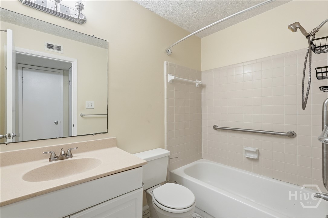 401 North Cromwell Road, Unit D2 Savannah, GA 31410 - Photo 15 of 21