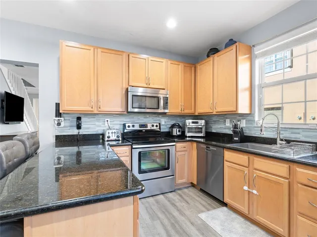 $3,500 | 14741 Southwest 11th Street, Pembroke Pines, FL 33027