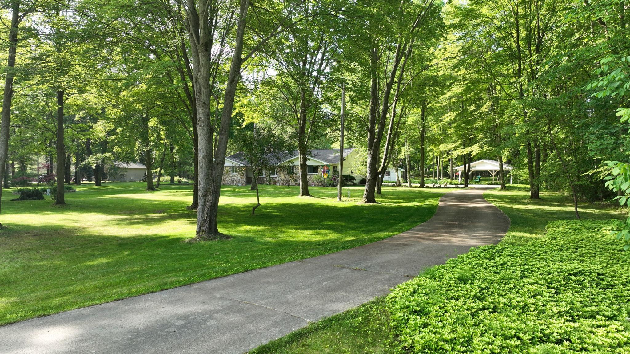 5724 Townline Road Birch Run, MI 48415 - Photo 56 of 93 Driveway