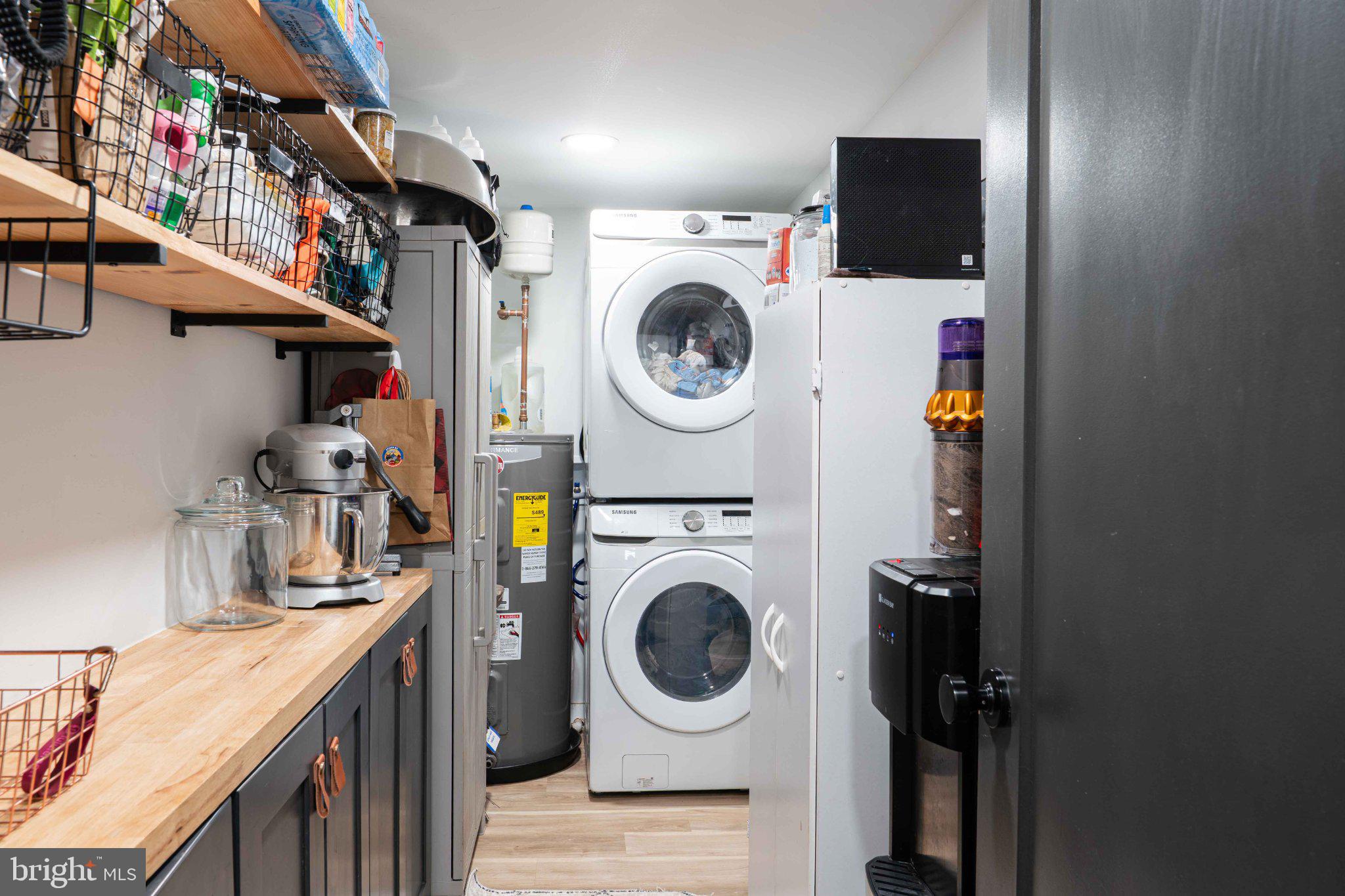 301 North Duey Road Remington, VA 22734 - Photo 12 of 36 Efficient laundry space with modern appliances.