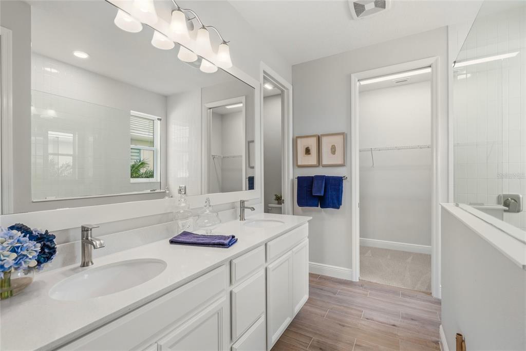 8160 Sternway Road Sarasota, FL 34240 - Photo 27 of 73