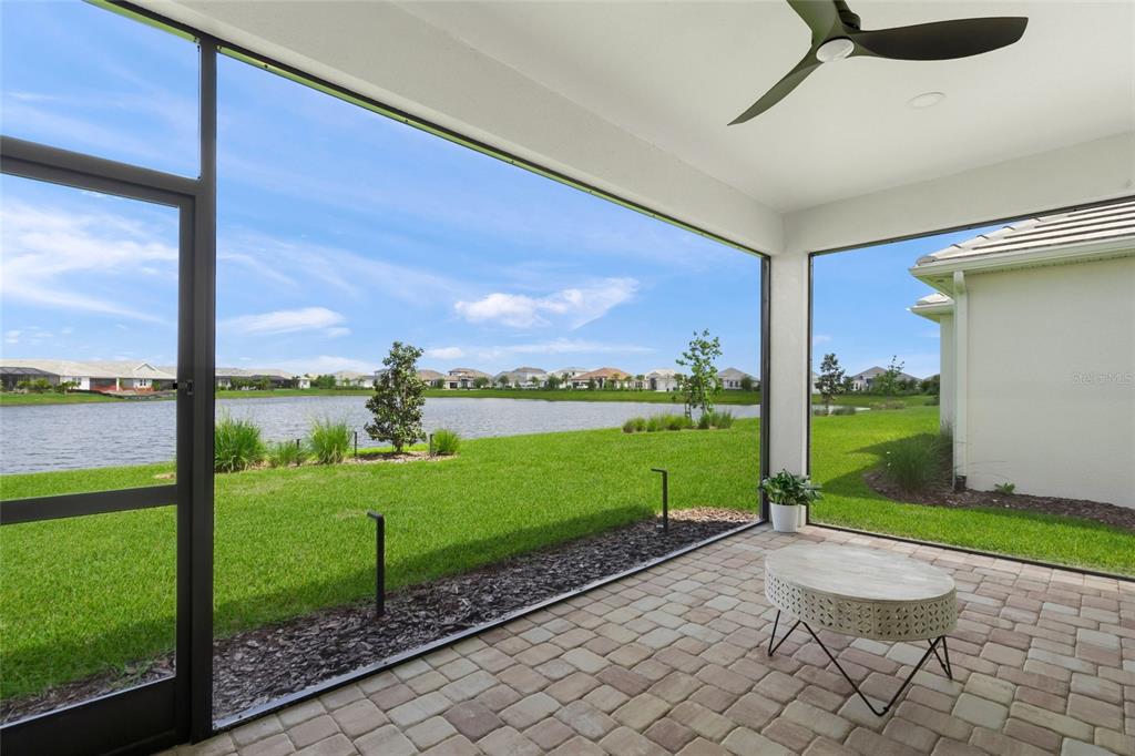 8160 Sternway Road Sarasota, FL 34240 - Photo 4 of 73