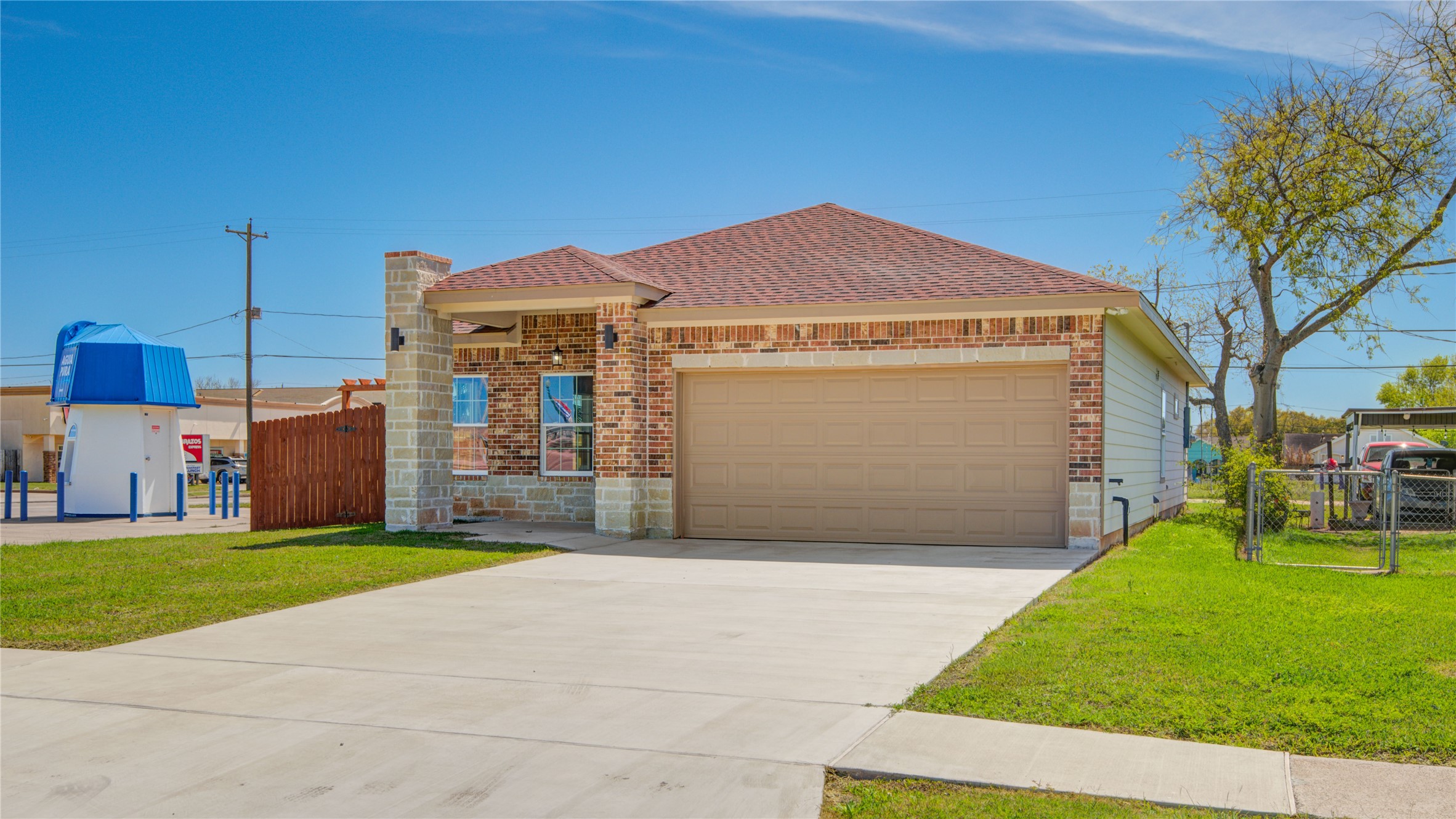 1107 West 2nd Street Freeport, TX 77541 - Photo 4 of 28