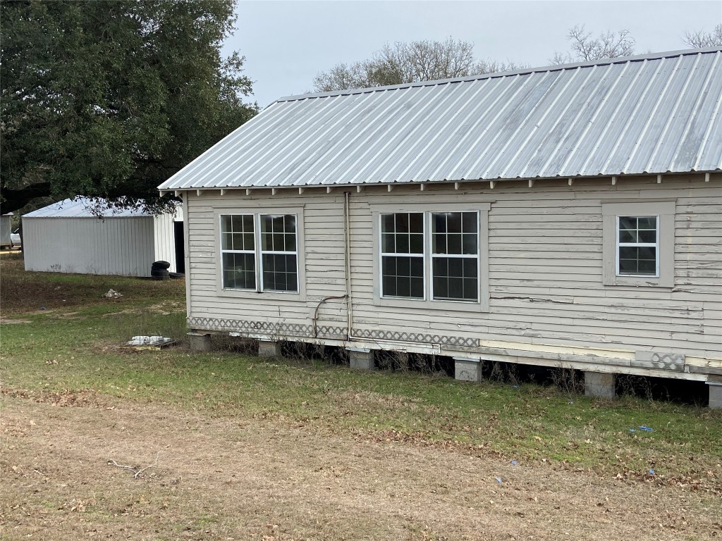 18105 Sweed Road Washington, TX 77880 - Photo 17 of 22 a backyard of a house