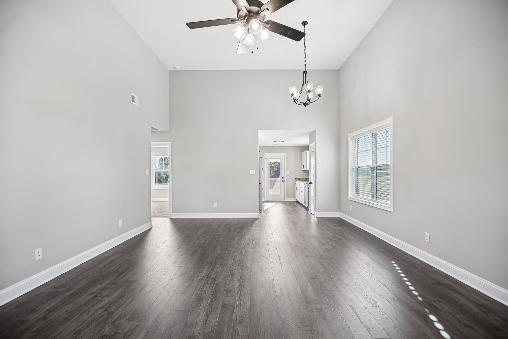 4 Hugh Hunter Road Oak Grove, KY 42262 - Photo 8 of 54 Gallery Image 8