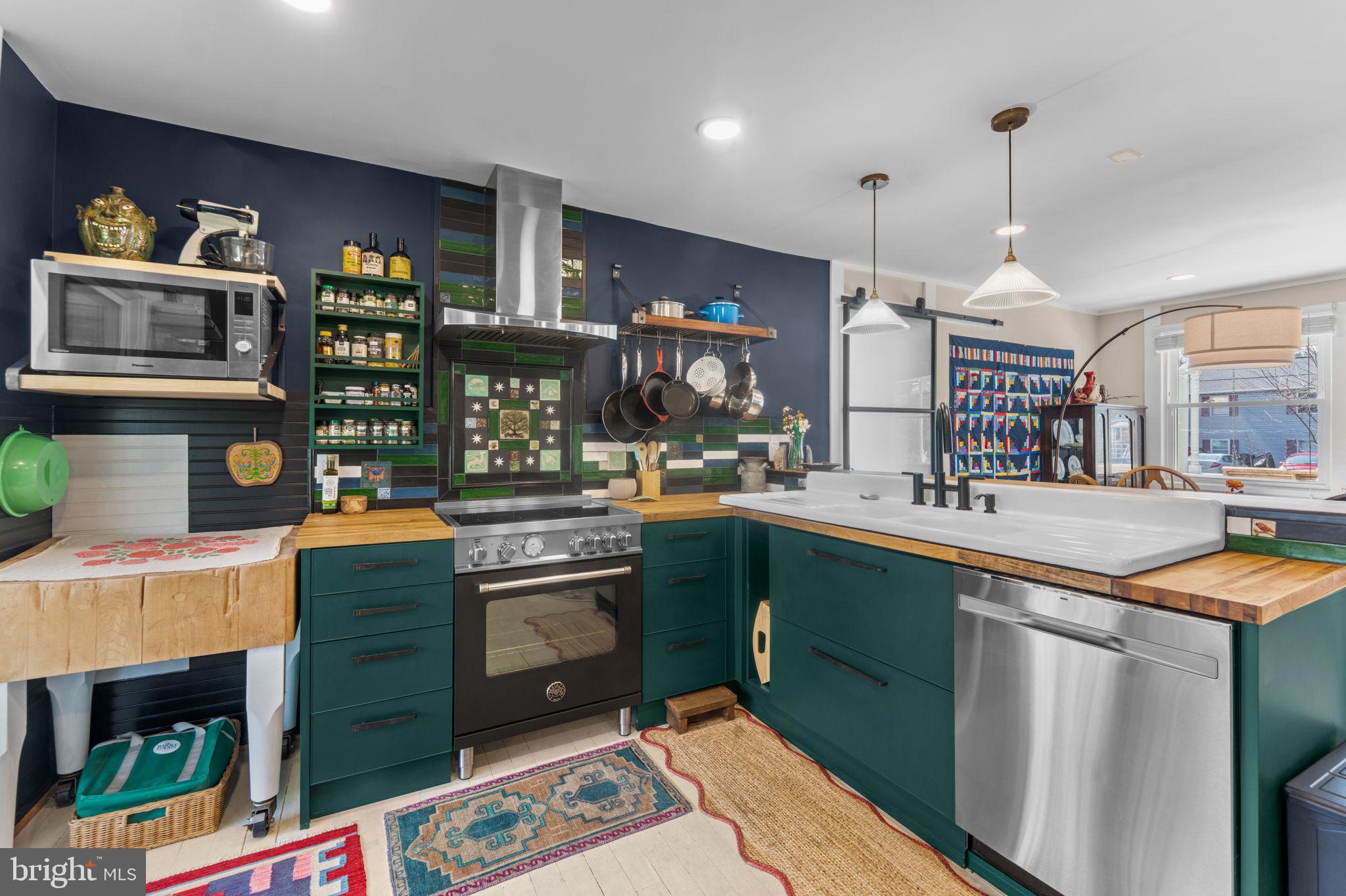 4702 Longfellow Street Riverdale, MD 20737 - Photo 13 of 87