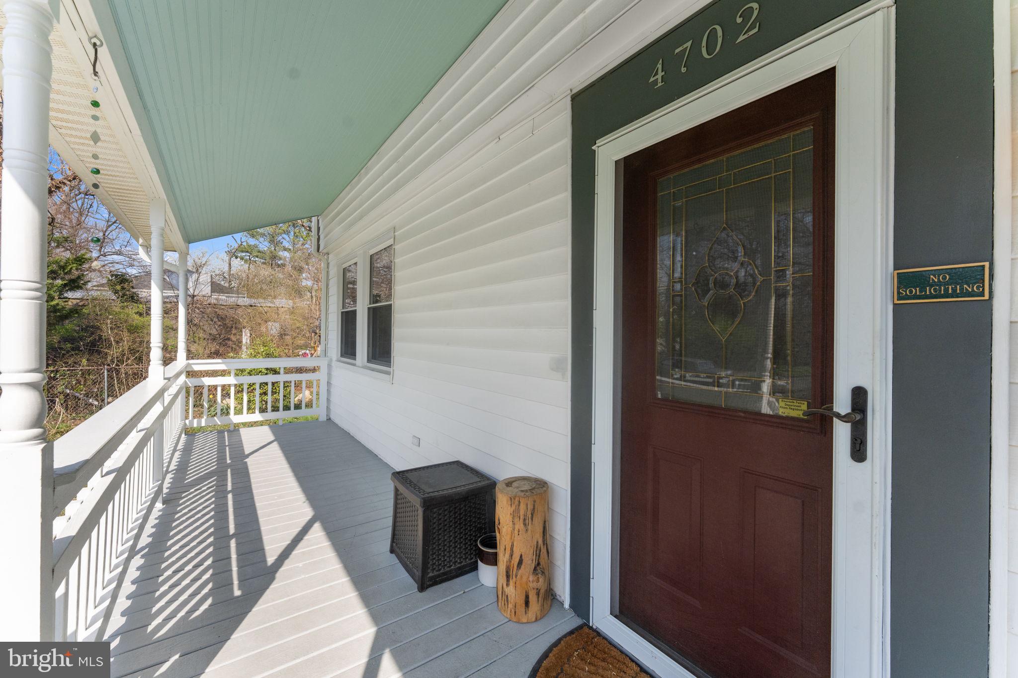 4702 Longfellow Street Riverdale, MD 20737 - Photo 5 of 87
