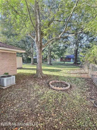 $1,495 | 302 Hunter Drive, Ocean Springs, MS 39564