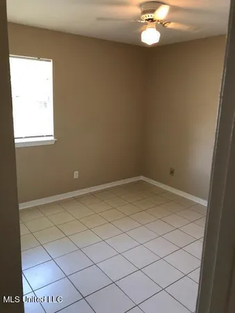 $1,495 | 302 Hunter Drive, Ocean Springs, MS 39564