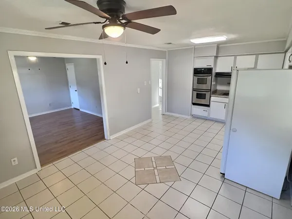 $1,495 | 302 Hunter Drive, Ocean Springs, MS 39564