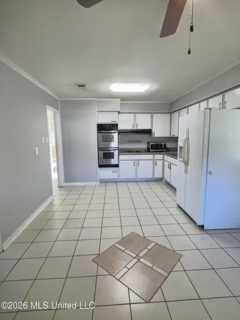 $1,495 | 302 Hunter Drive, Ocean Springs, MS 39564