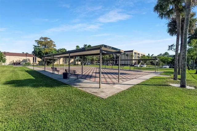 an aerial view of a yard