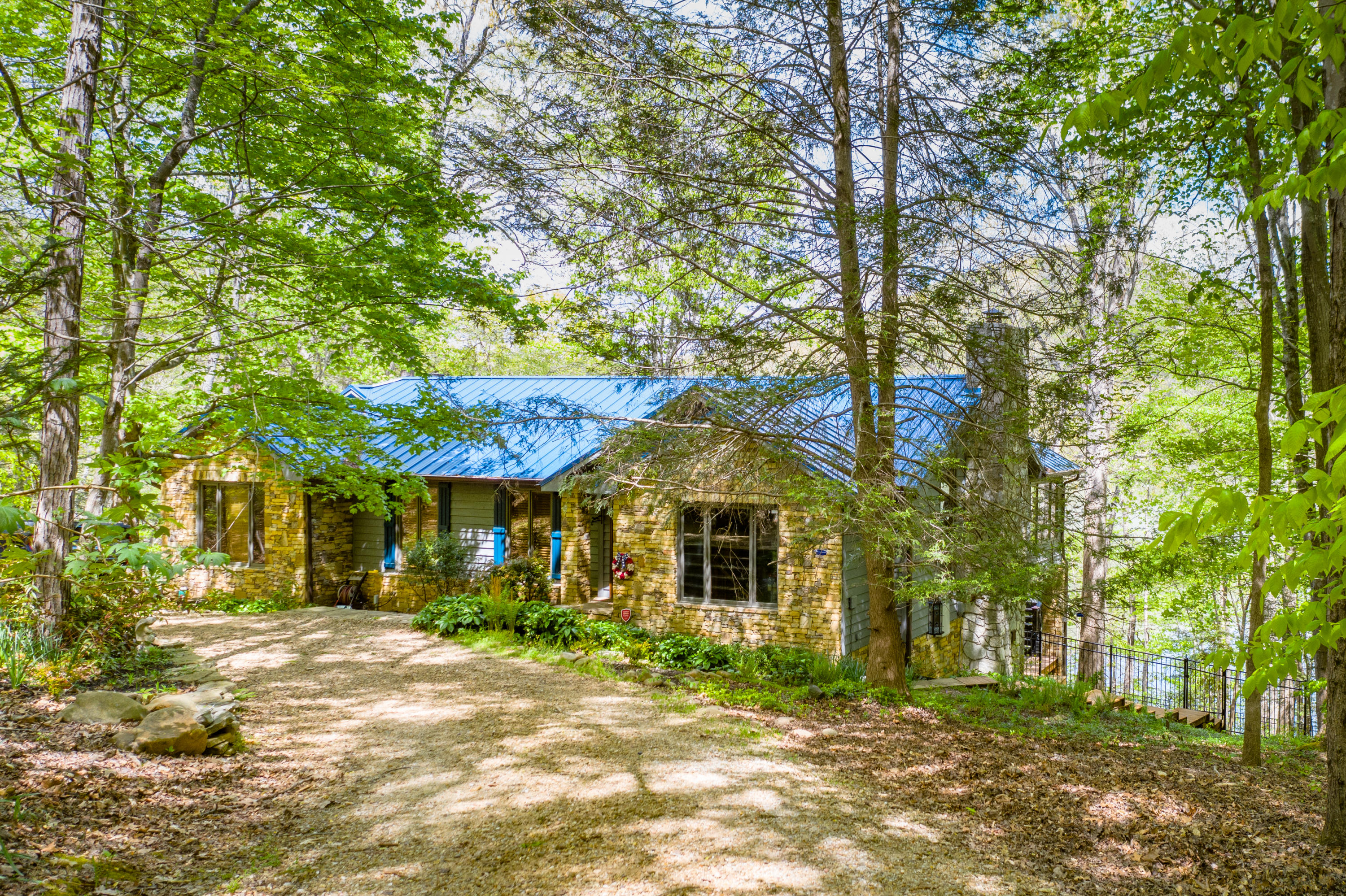 952 Fox Ridge Lane Caryville, TN 37714 - Photo 5 of 10 DJI_0787