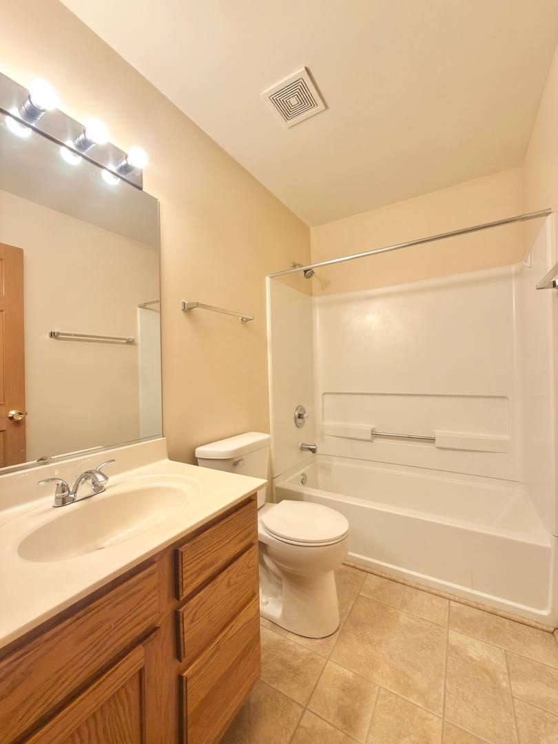 3192 Ketch Court, Unit 3192 Aurora, IL 60503 - Photo 13 of 18