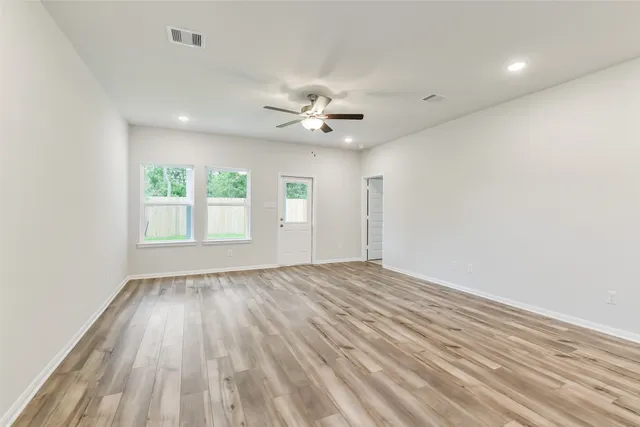 $289,990 | 2101 Caney Creek Lane, Conroe, TX 77301