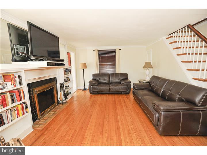 1200 Rices Mill Road Wyncote, PA 19095 - Photo 3 of 20 Living Room