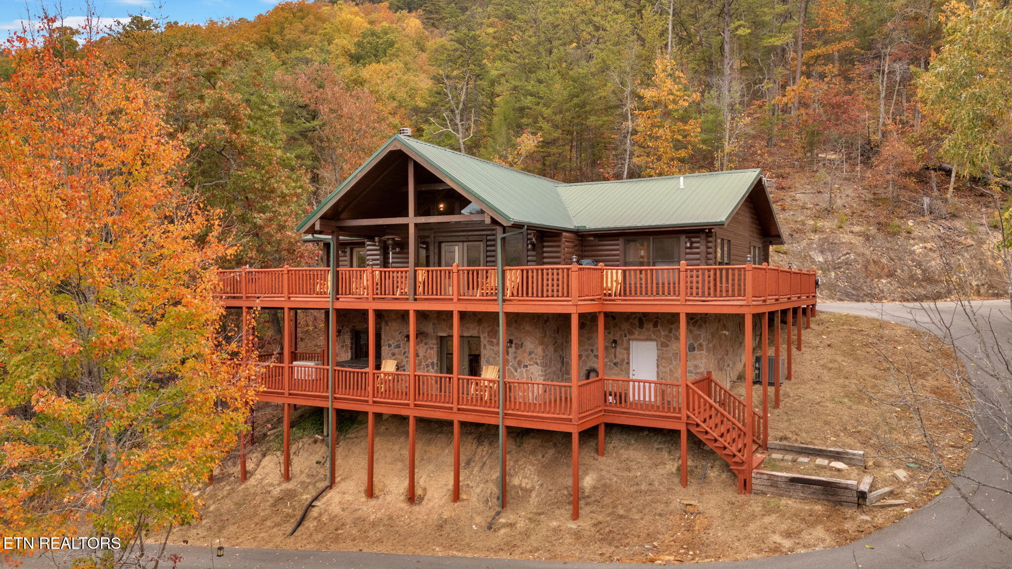 3060 Walden Ridge Road Sevierville, TN 37862 - Photo 1 of 47 1-web-or-mls-DJI_20241106150522_0670_D (