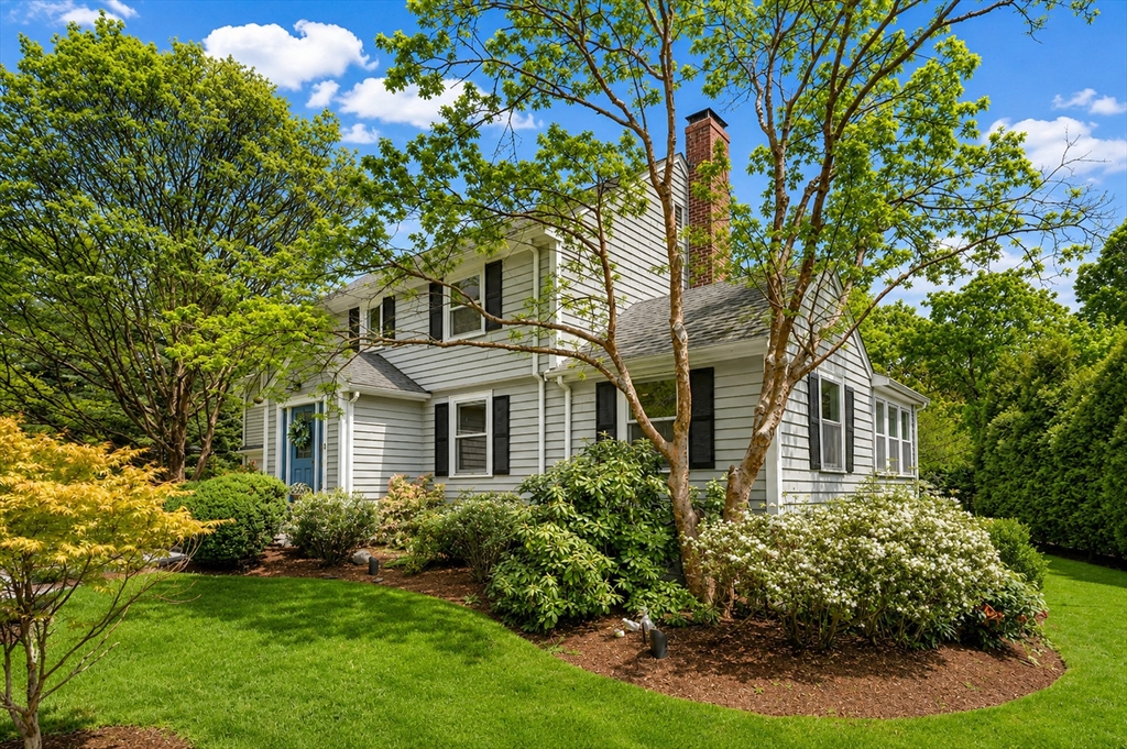 106 Annawan Road Newton, MA 02468 - Photo 2 of 31